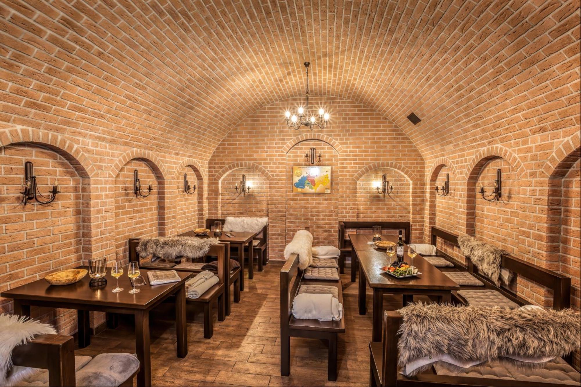 Hotel Lidovy Dum بزينيتس المظهر الخارجي الصورة